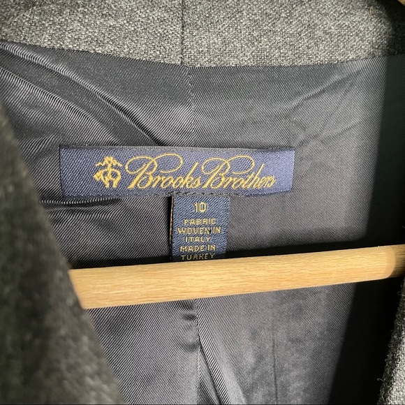 Brooks Brothers | Gray Cashmere Blend Button Down Collarless Fitted Blazer - Picture 6 of 6